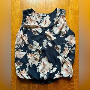 Sleeveless blouse